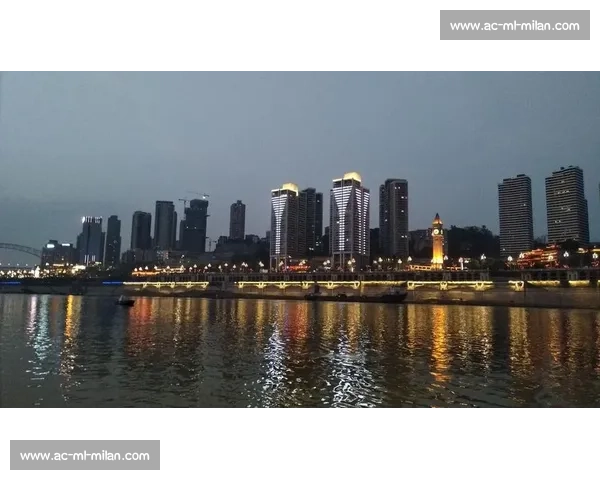 好莱坞弃之十年，中国拍出热血逆袭：重庆码头工的橄榄传奇