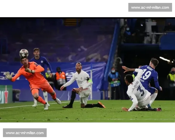 张昱杰护腿板暗藏全家福密码 训练预演助其中超关键破门